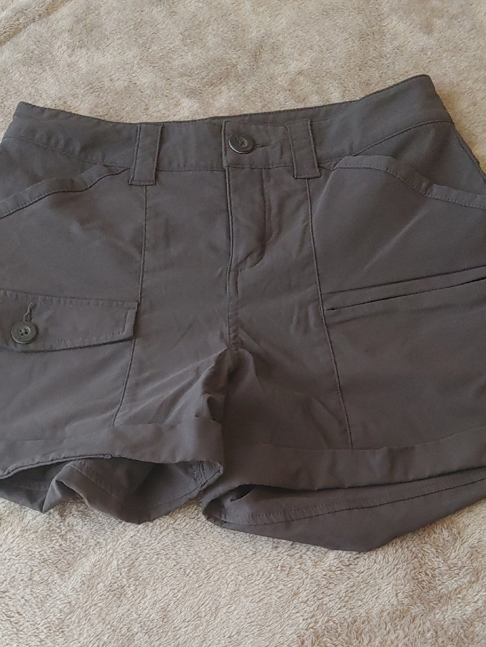 Helly Hensen Women's Dark Gray Cargo Shorts Sz SM
